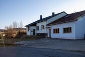 Foto - 2 Häuser auf großem Grundstück in ruhiger Dorflage