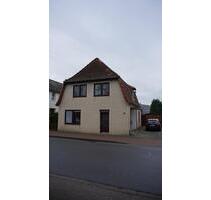 Haus zur Miete - 1.300,00&nbsp;EUR Kaltmiete, ca.&nbsp; 120,00&nbsp;m&sup2; in Sankt Michaelisdonn (PLZ: 25693)