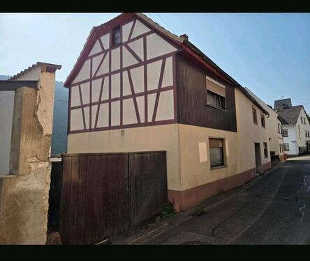 Foto - Einfamilienhaus mit großzügigen Außenanlagen