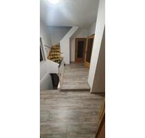 GROSSZÜGIGE 4-RAUM-DACHGESCHOSSWOHNUNG IN ROSSLEBEN - Roßleben-Wiehe