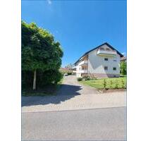 Gepflegte 4,5 Zimmer Wohnung mit Garage in schöner Wohnlage in Güttingen - beziehbar ab 01.12.2025 - Radolfzell am Bodensee