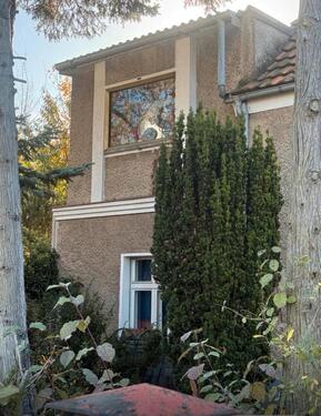 Foto - Grundstück mit stark Sanierungsbedürftigen Haus zu Verkaufen