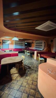 Foto - Gastronomieflöche mit genehmigten 3 Wohnugnen und 6 Stellplätzen