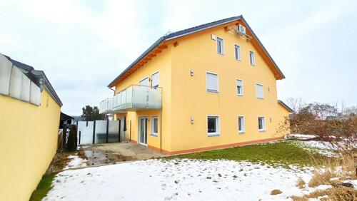 Foto - 2 ZKB Wohnung mit Terrasse und Ladesäule, OT bei Kipfenberg