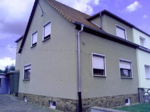 Foto - Haus mit Grundstück - 270.000,00 EUR Kaufpreis,
