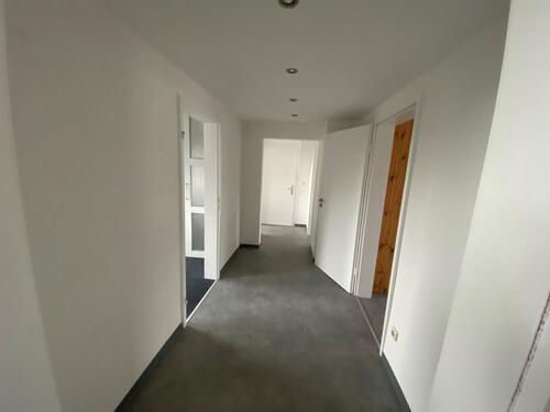 Foto - Helle Drei-Zimmerwohnung mit Balkon in zentraler Lage von Privat
