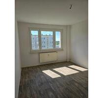 Sonnige Singlewohnung in Kitzscher... 2 -Raumwohnung mit Tageslichtbad!