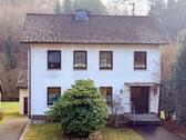 Foto - Ein-Zweifamilienhaus mit Garten und Doppelgarage - von privat