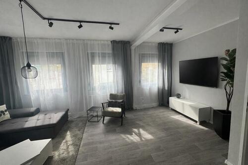 Foto - Stilvoll möblierte, offen geschnittene Wohnung