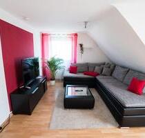 Moderne möblierte 3Zimmer-Maisonette mit Dachstudio in Leinfelden - Leinfelden-Echterdingen