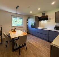 Renovierte 3-Zimmer-Wohnung mit Balkon, Garage und Einbauküche - Bochum Günnigfeld