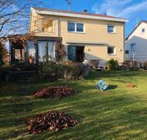Freistehendes Einfamilienhaus mit groẞem Garten (Provisionsfrei) - Oberderdingen