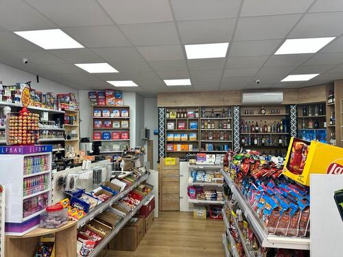 Foto - Laden .kiosk . Gewerbe - 1.000,00&nbsp;EUR Kaltmiete, ca.&nbsp; 60,00&nbsp;m&sup2;