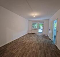 Bis 31.12.2025 2 NKM frei***Schicke 3-Zimmer-Wohnung im Hochparterre mit Duschbad und Balkon! - Leipzig West