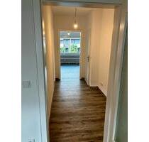 Helle 2-Zimmer-Wohnung, Balkon, Erstbezug nach Kernsanierung - Duisburg Angerhausen
