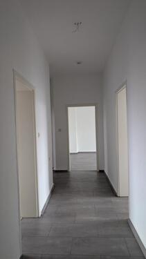 Foto - Helle 3,5-ZiKüDBad, Balkon, hohe Decken, GE-Horst