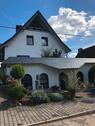 Foto - Frisch renoviertes Einfamilienhaus mit Einliegerwohnung