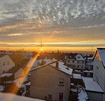 Traumhafte DG-Wohnung mit Südbalkon & Panoramablick - möbliert - Schwerte