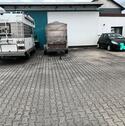 Foto - Ein Ausenstellplatz für Wohnwagen, Wohnmobil, Boote Trailer,
