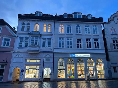 Foto - Zentrale 2- Zimmerwohnung 65 m², 2. OG, frei sofort