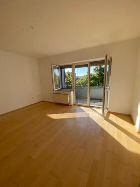 Foto - Helle, große 4 Zimmer Wohnung Nü West