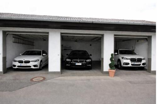 Foto - Dreifach Garage Stellplatz Top Zustand - Breite Tore