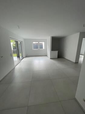 Foto - Erstbezug 3-Zimmer Maisonette, mit TerrasseGarten