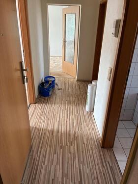 Foto - 3 Raum Wohnung frisch Gemalert - 360,00&nbsp;EUR Kaltmiete, ca.&nbsp; 61,00&nbsp;m&sup2;