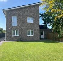 Neubau-Ferienhaus in Burhave, 3 Wohnungen, Sauna und Garage - Butjadingen