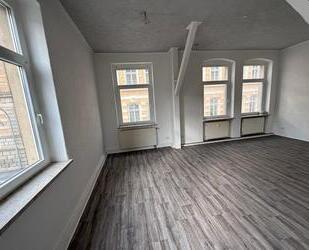 Erstbezug! Neu sanierte 4-Raum-Wohnung mit Balkon in der Greizer Neustadt
