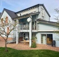 BIETERVERFAHREN 2 Familienhaus - 500.000,00&nbsp;EUR Kaufpreis, ca.&nbsp; 233,69&nbsp;m&sup2; in Gernsheim (PLZ: 64579)