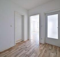 Idyllische 2 Raum-Wohnung in Burgstädt: Ihr perfektes Zuhause in ruhiger + grüner Lage