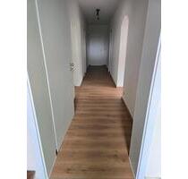 Helle 5-Zimmer-Wohnung in Wetter-Amönau - Wetter (Hessen)