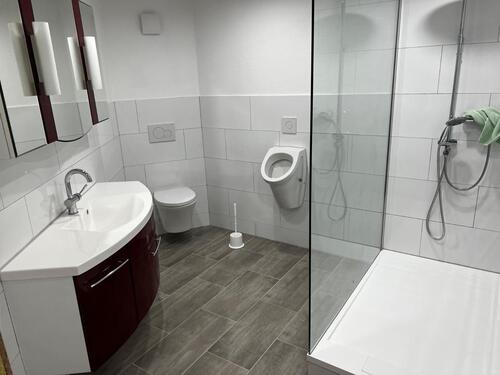 Foto - 3-Zimmer Kellerwohnung mit Duschbad und Einbauküche