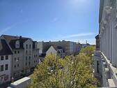 Foto - Sanierte Altbauwohnung mit Flügeltüren und Balkon