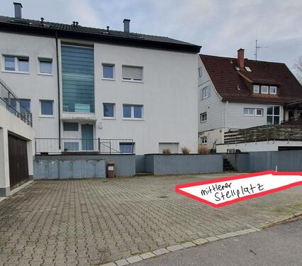 Foto - Parkplatz für Auto Zweirad Anhänger frei ab 1.8. in Hofen