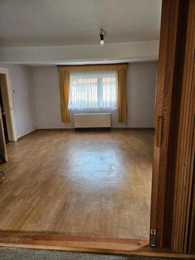 Foto - 9 Zimmer Bauernhaus, Landhaus zum Kaufen in Feldatal