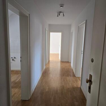 Foto - Helle Dachgeschoßwohnung in Uni - Nähe in Duisburg, WG geeignet!