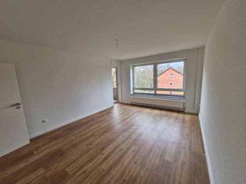 Foto - Renovierte 3-Zimmer-Wohnung mit Balkon in Lüneburg-Moorfeld