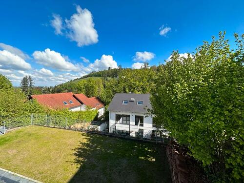 Foto - Moderne Neubau Villa mit 3 je 2 Zimmer Wohnungen Geigersber