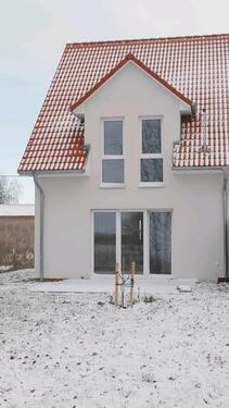 Foto - ab sofort neuwertige Doppelhaushälfte mit Grundstück