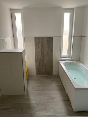 Foto - Raum zum Leben – großzügige, sanierte 4-Raum-Wohnung mit Balkon