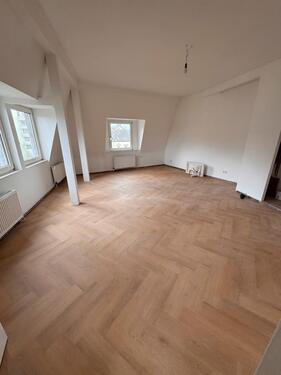 Foto - 1 Zimmer Dachgeschoßwohnung zur Miete in Düsseldorf