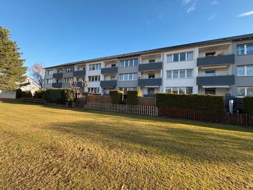 Foto - 3- Zimmer-Wohnung mit Balkon - 119.000,00 EUR Kaufpreis, ca.  67,00 m²