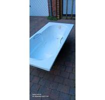 Badewanne Kunststoff - 30,00 EUR Kaltmiete, in Großheide (PLZ: 26532)
