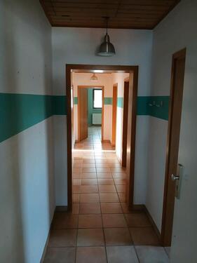 Foto - Charmante DG Wohnung mit 2,5 ZKB. Keller oder Speicher. 2 PKW