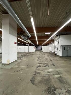 Foto - Große Gewerbefläche 5.300 m² (LagerHandwerk) in Haan, Teilfächen möglich