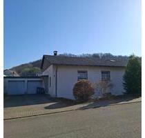 Freistehendes Einfamilienhaus mit Doppelgarage Oberwürzbach - Sankt Ingbert