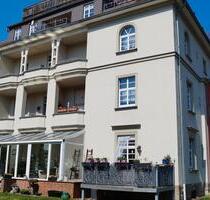 2-Raum-Wohnung im Dachgeschoss mit Terrasse und Fahrstuhl zu vermieten - Halberstadt