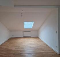 2 Zimmer Dachgeschoss - Erstbezug nach Sanierung - Aschaffenburg Österreicher Kolonie